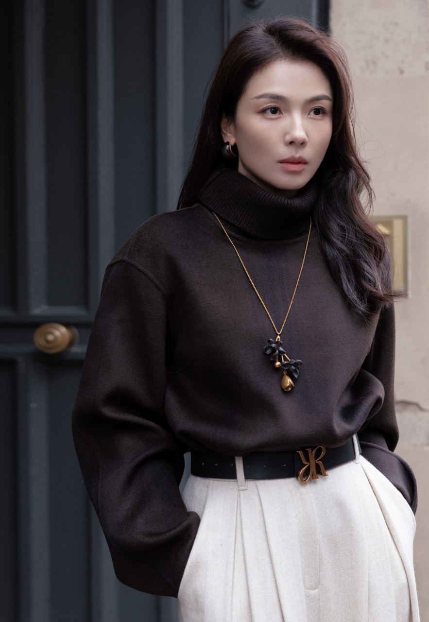 刘涛的街拍照:知性美丽