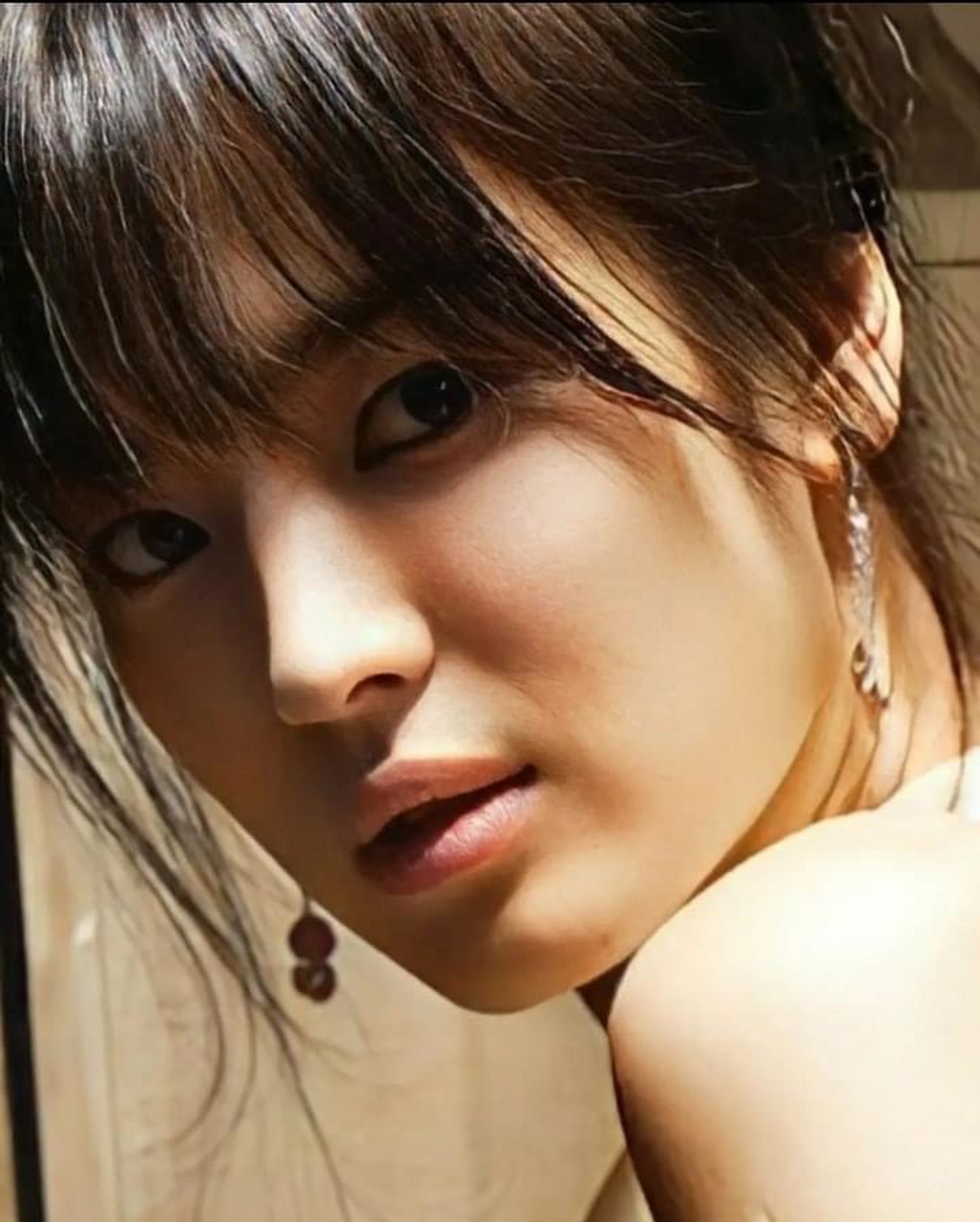 回眸浅笑百媚生