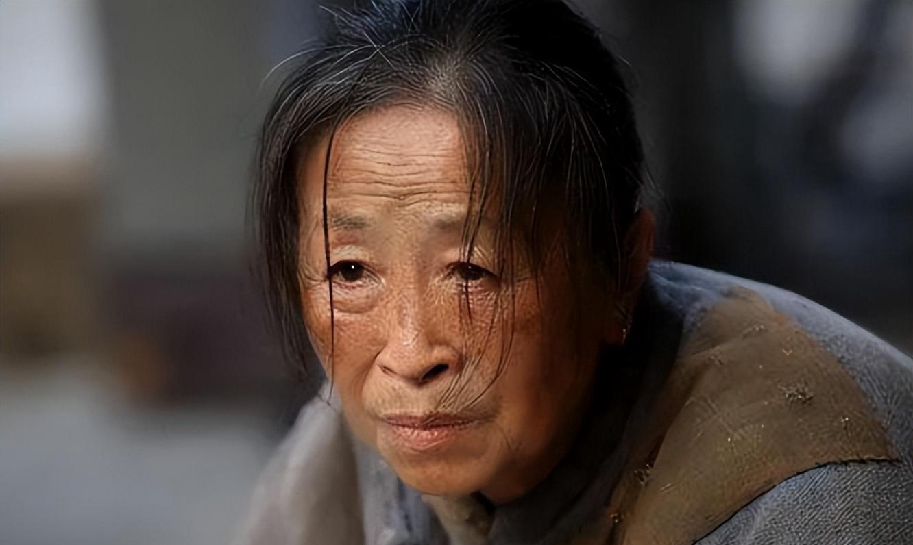 "丑娘"张少华:人丑心更丑,年轻时做下恶事,晚年注孤生