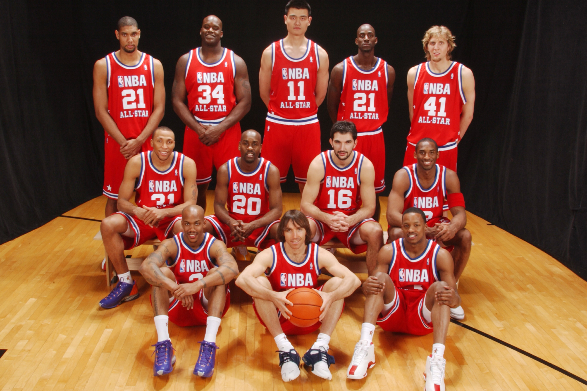 nba全明星赛,24位篮球巨星 特别嘉宾共同演绎的激情大战🏀!