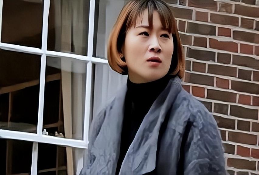 之路,一天,刘坤在找房子的时候,遇到了一个说中国话的女孩,她就是吴璇