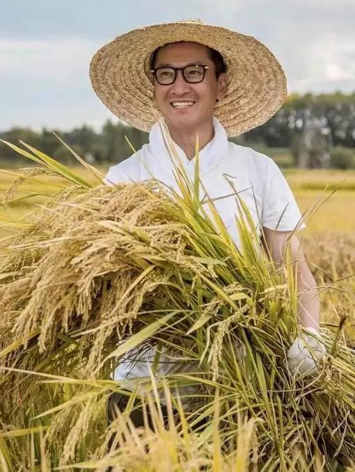 周杰:从红遍全国到成功的企业家