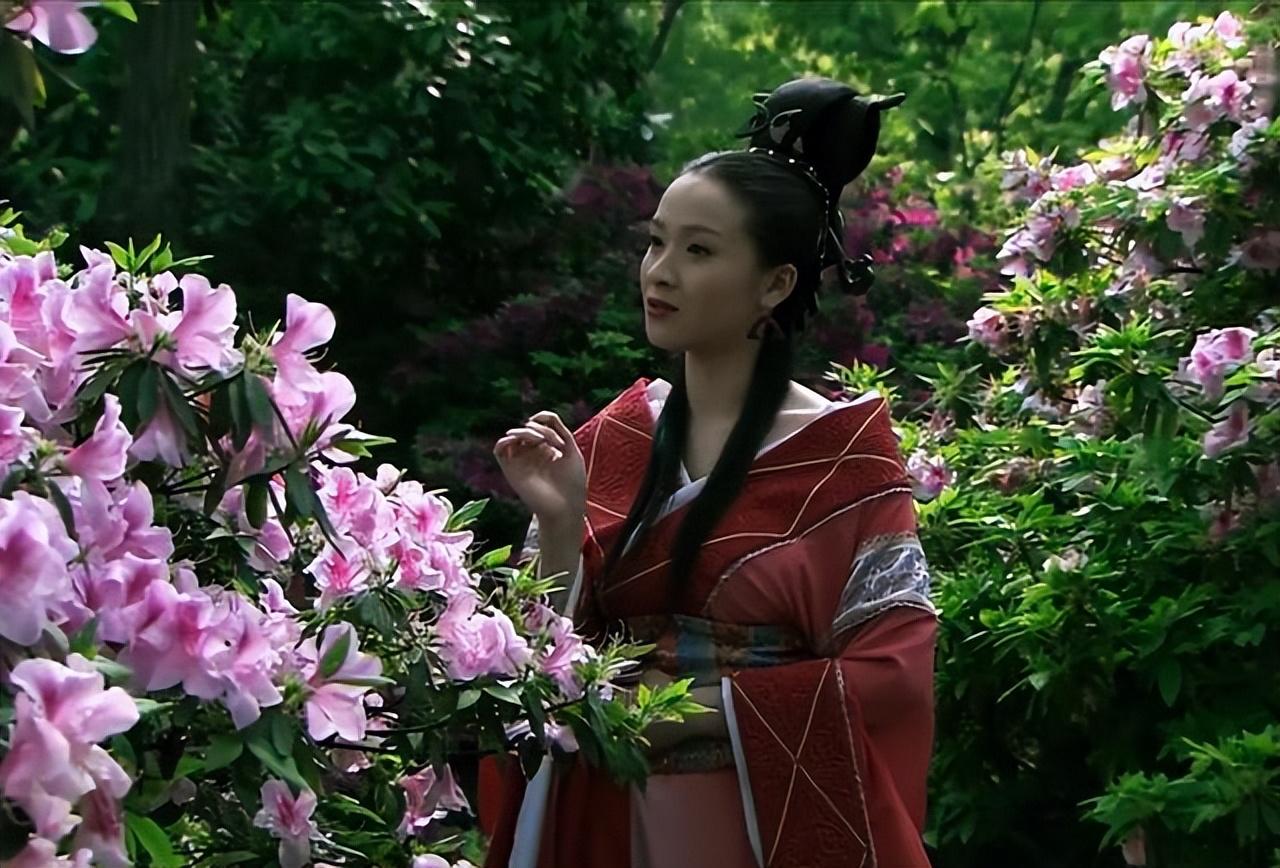 才女班婕妤16岁入宫专宠14年自愿幽居冷宫孤独终老