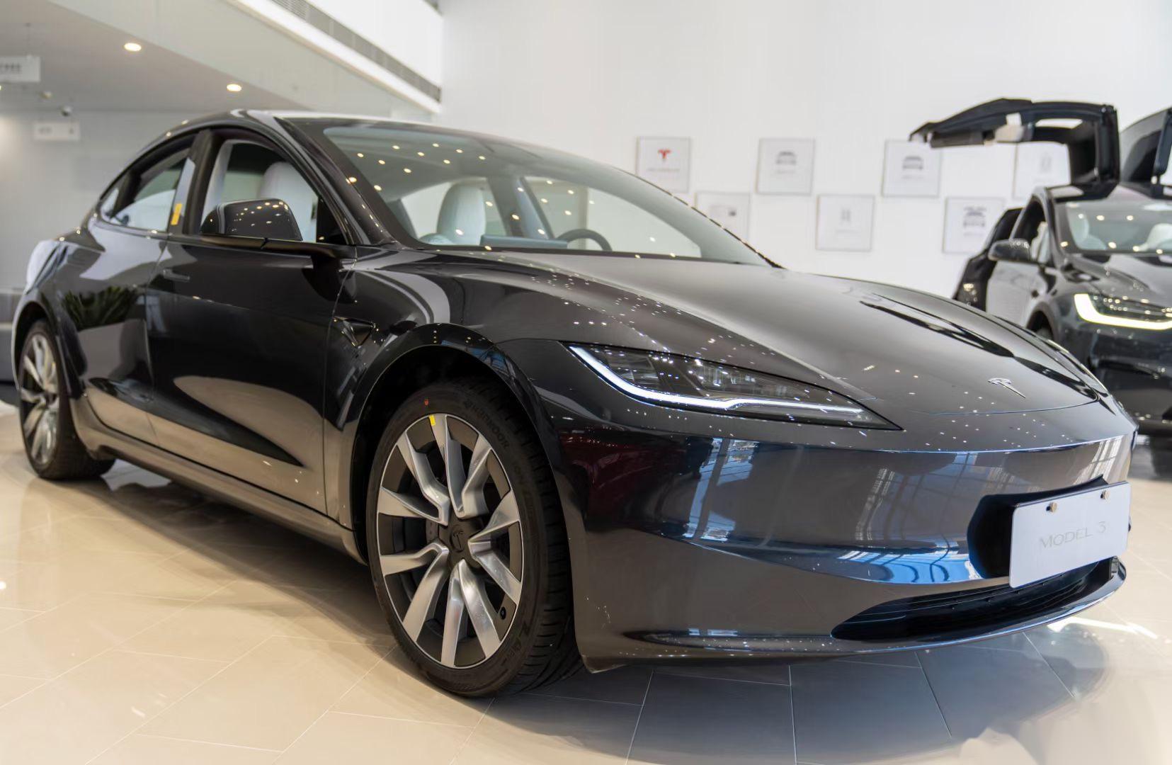 特斯拉,都降价了!"压力"再次给到了小米汽车!