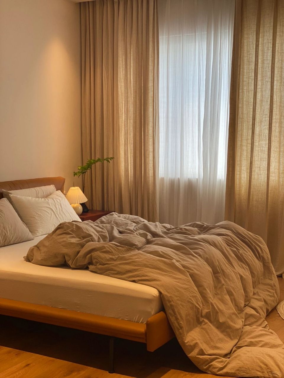 暖色调卧室|整个房间都散发着舒适与放松!