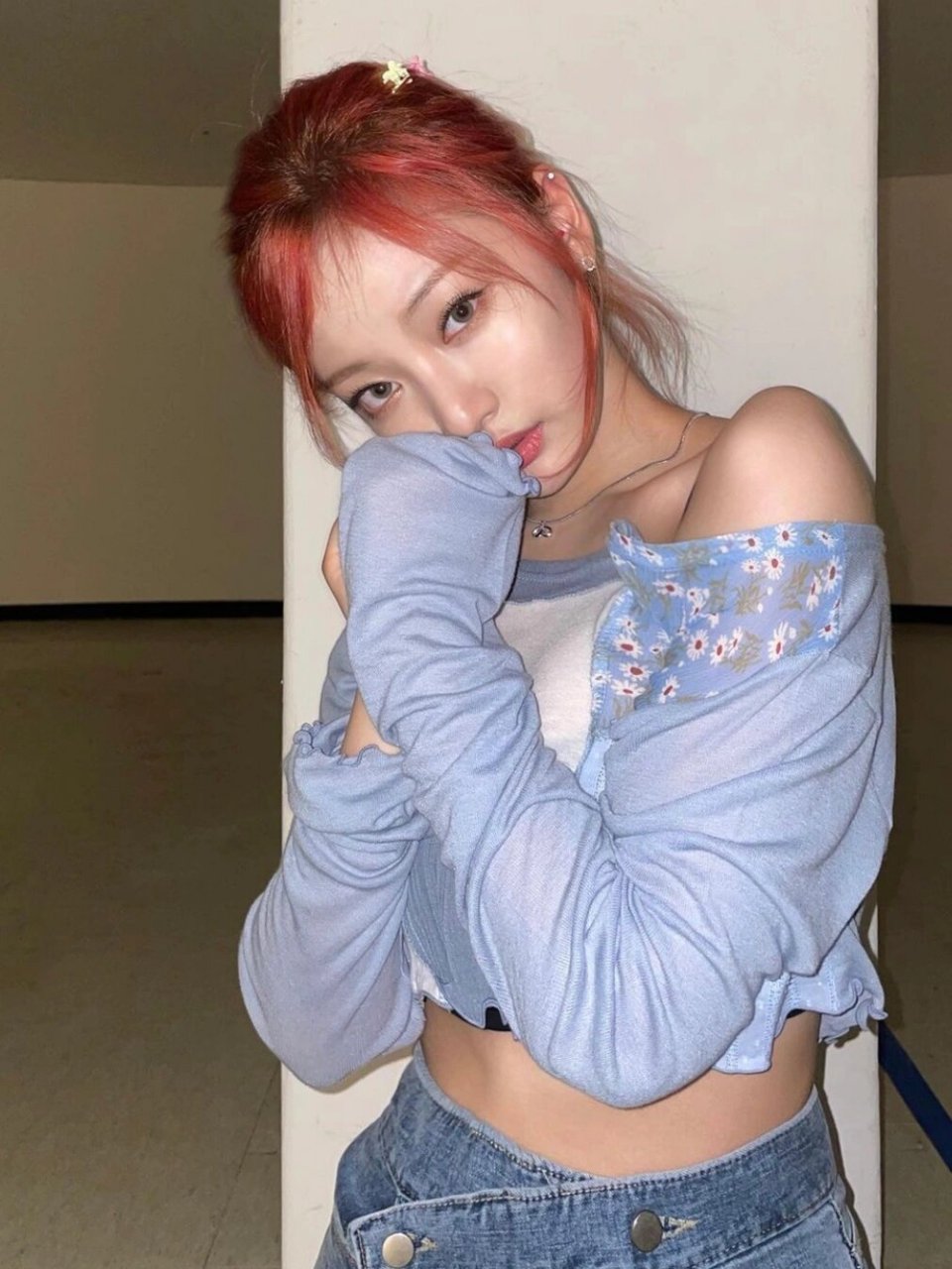 aespa的中国成员宁宁,带火了这件补丁上衣  在网上看到了 aespa 晒出