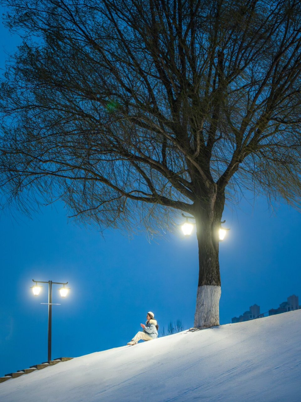 90  你是否已经对白天的雪景拍摄感到有些厌倦?