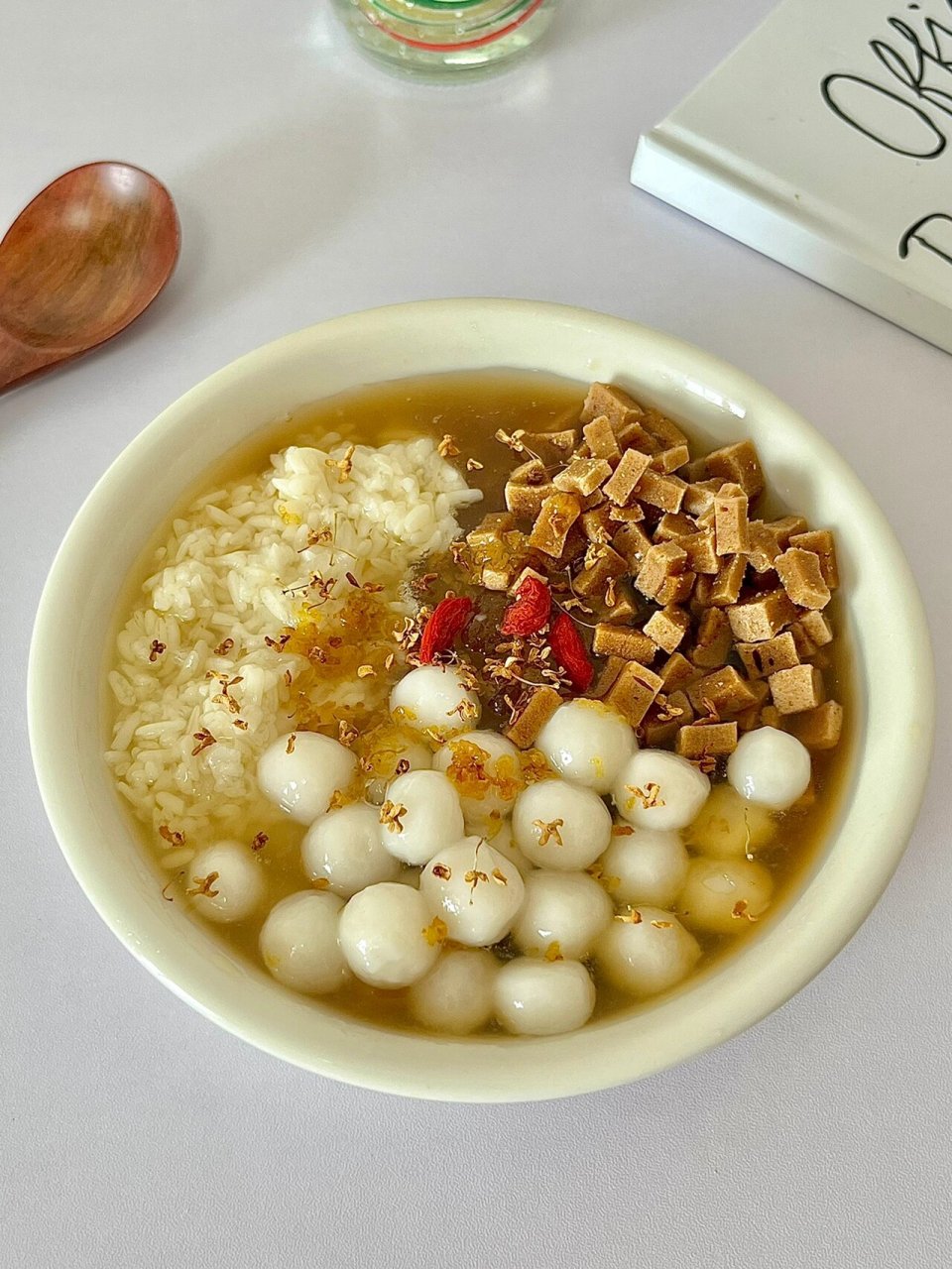 而红糖酒酿冰汤圆,更是火遍全网!