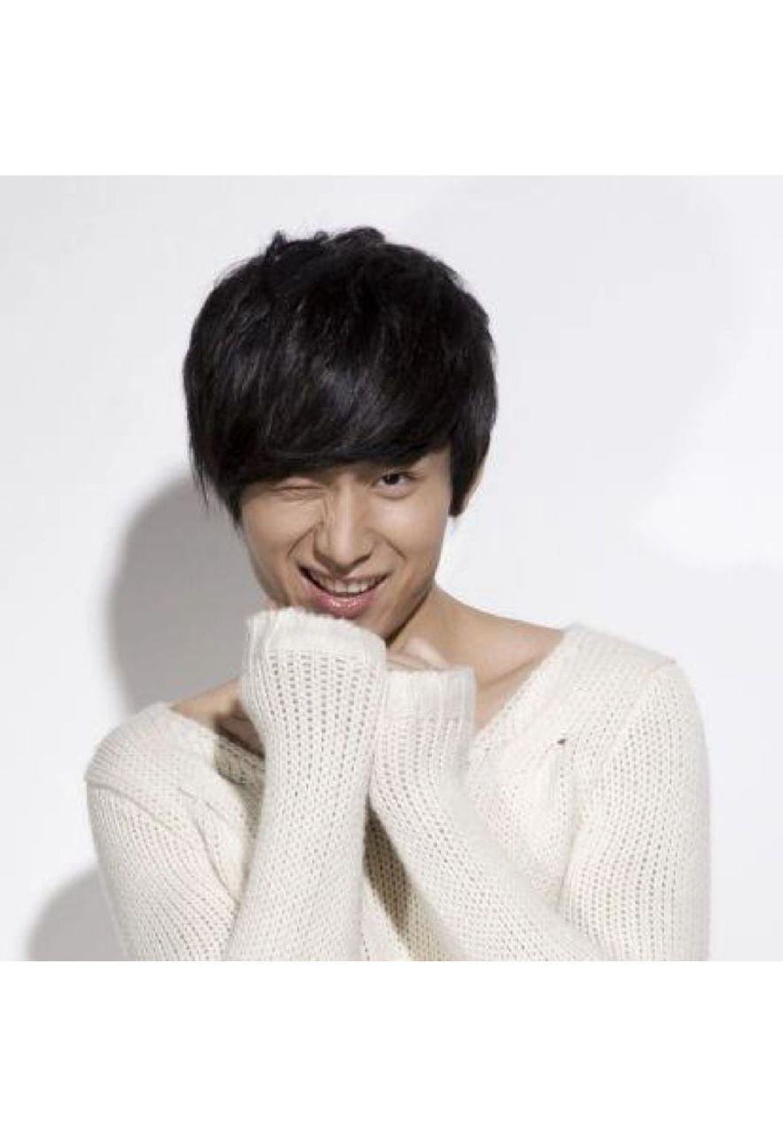 成毅早年拍摄趣事,"嘴痛"背后的那些笑泪交织   在时光流转的记忆深处