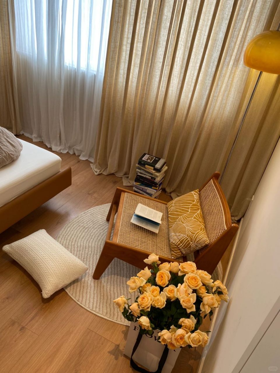 暖色调卧室|整个房间都散发着舒适与放松!