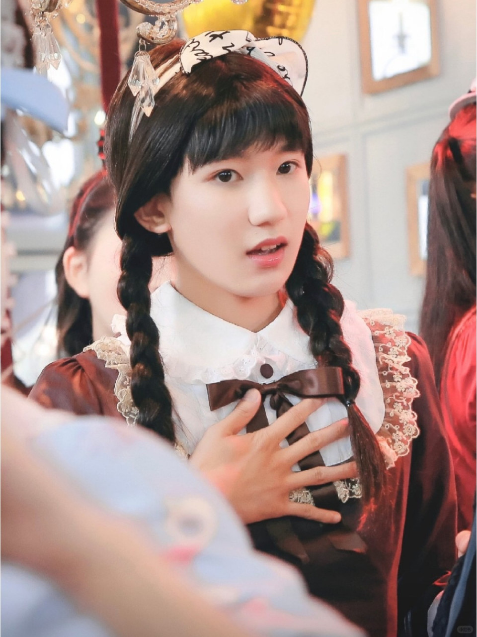 女装大佬王源的惊艳转变