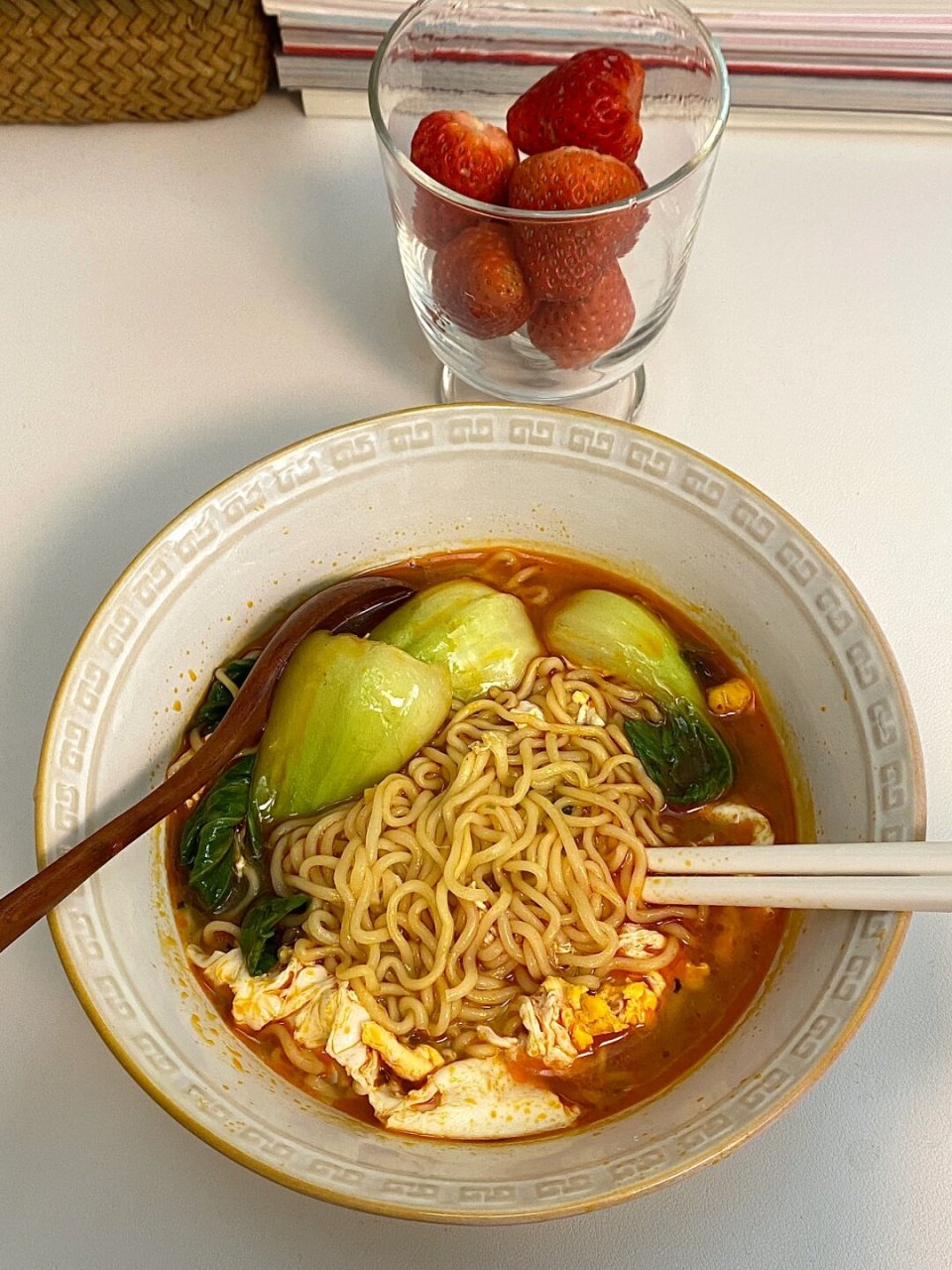 煮碗泡面吃吧  90 菜单来啦,今天你们就跟着我来煮一碗热腾腾的