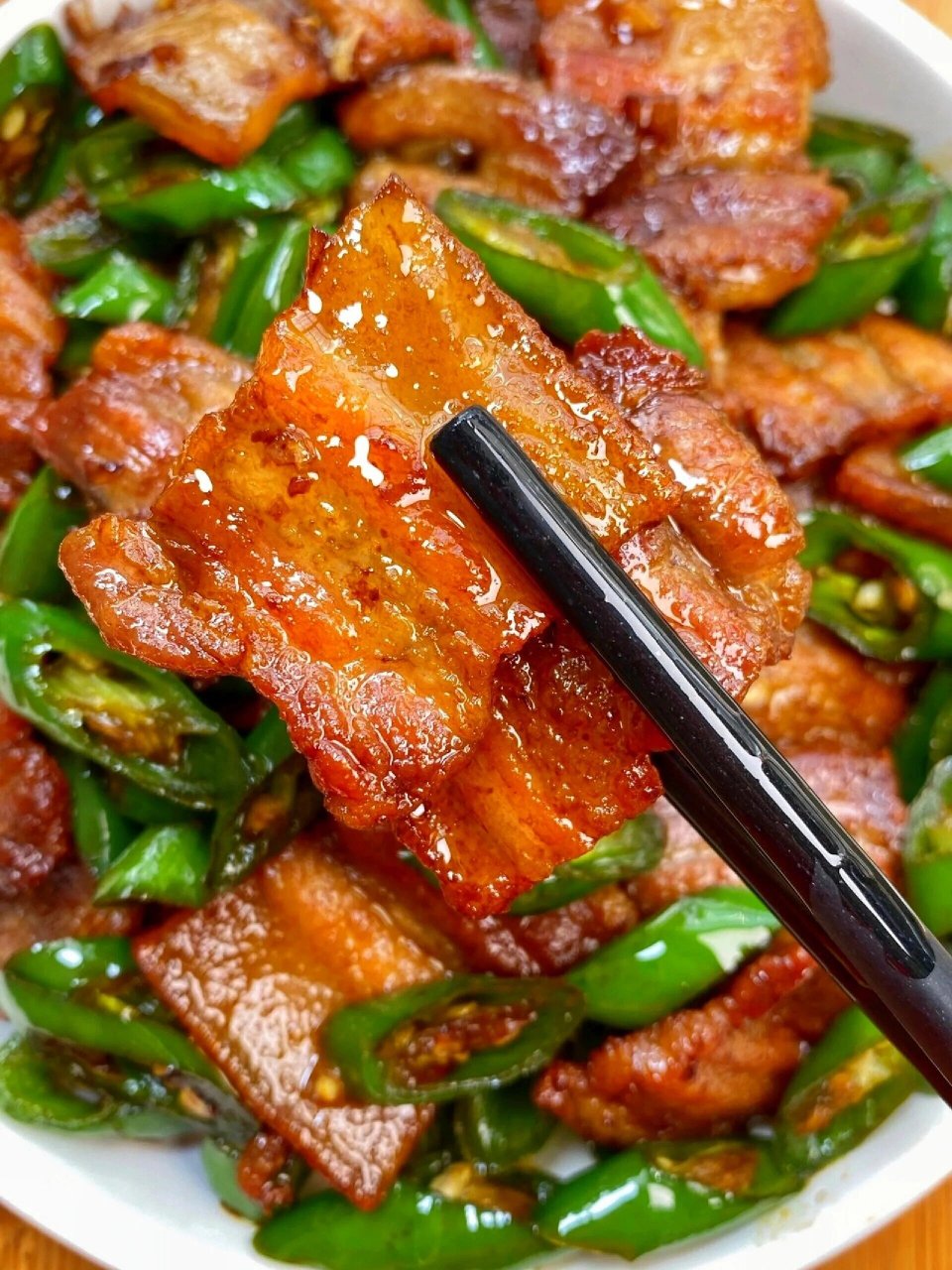 红烧肉这样做巨好吃 辣椒炒五花肉,干饭人必备!