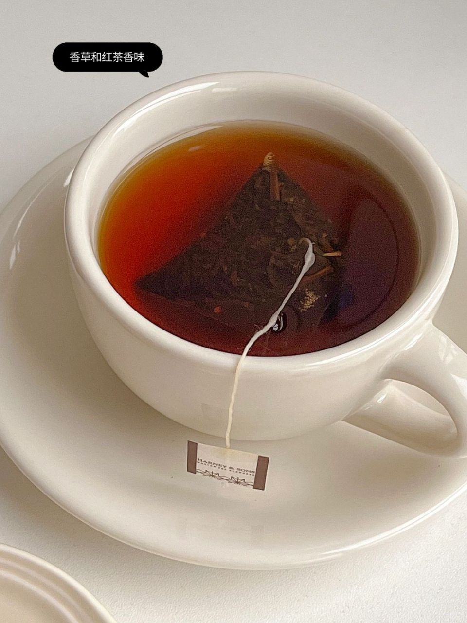 法式早餐香蕉法式吐司舒兰香草红茶 吃一份法式早餐,暖暖的开启美好的