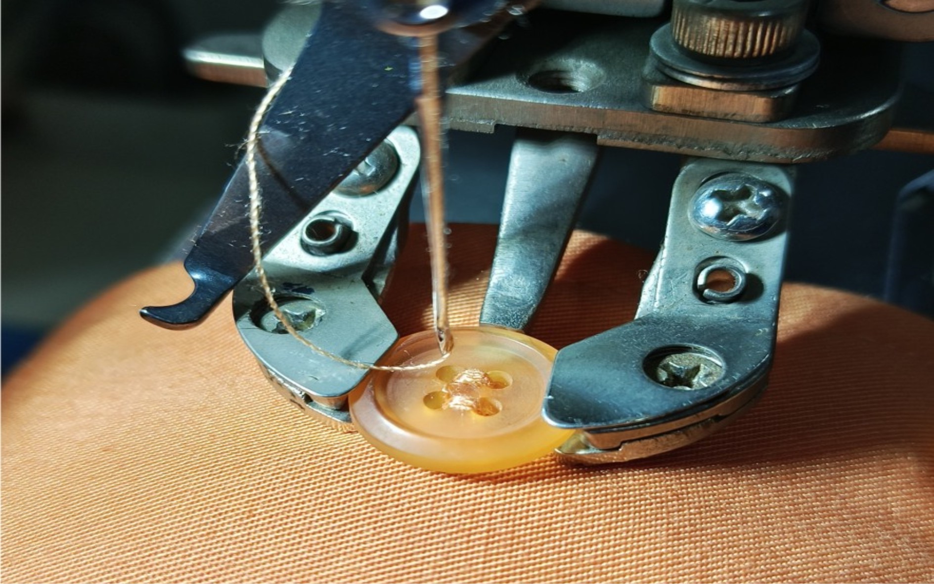 舒普直驱电脑打结钉扣机sp-430bp-02基本操作及注意事项