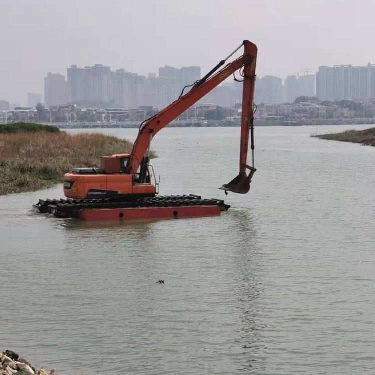 水上挖掘机浮船平台图片