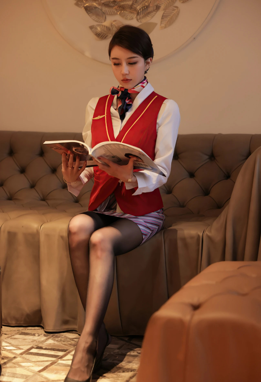 黑色空姐制服穿搭,性感诱人#2024新春展望# #日常穿搭# #性感好身材