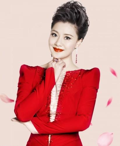 回顾王丽达32岁嫁给妈妈看准的女婿婚后生一子我现在很幸福