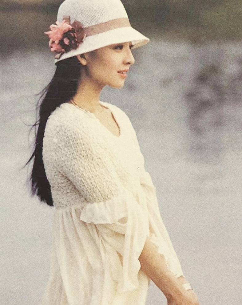 回顾马羚毕业于清华既是演员又是设计师为了孩子始终单身一人