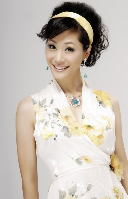 回顾于文华再婚嫁未婚小伙结婚22年没有共同孩子如今怎样了