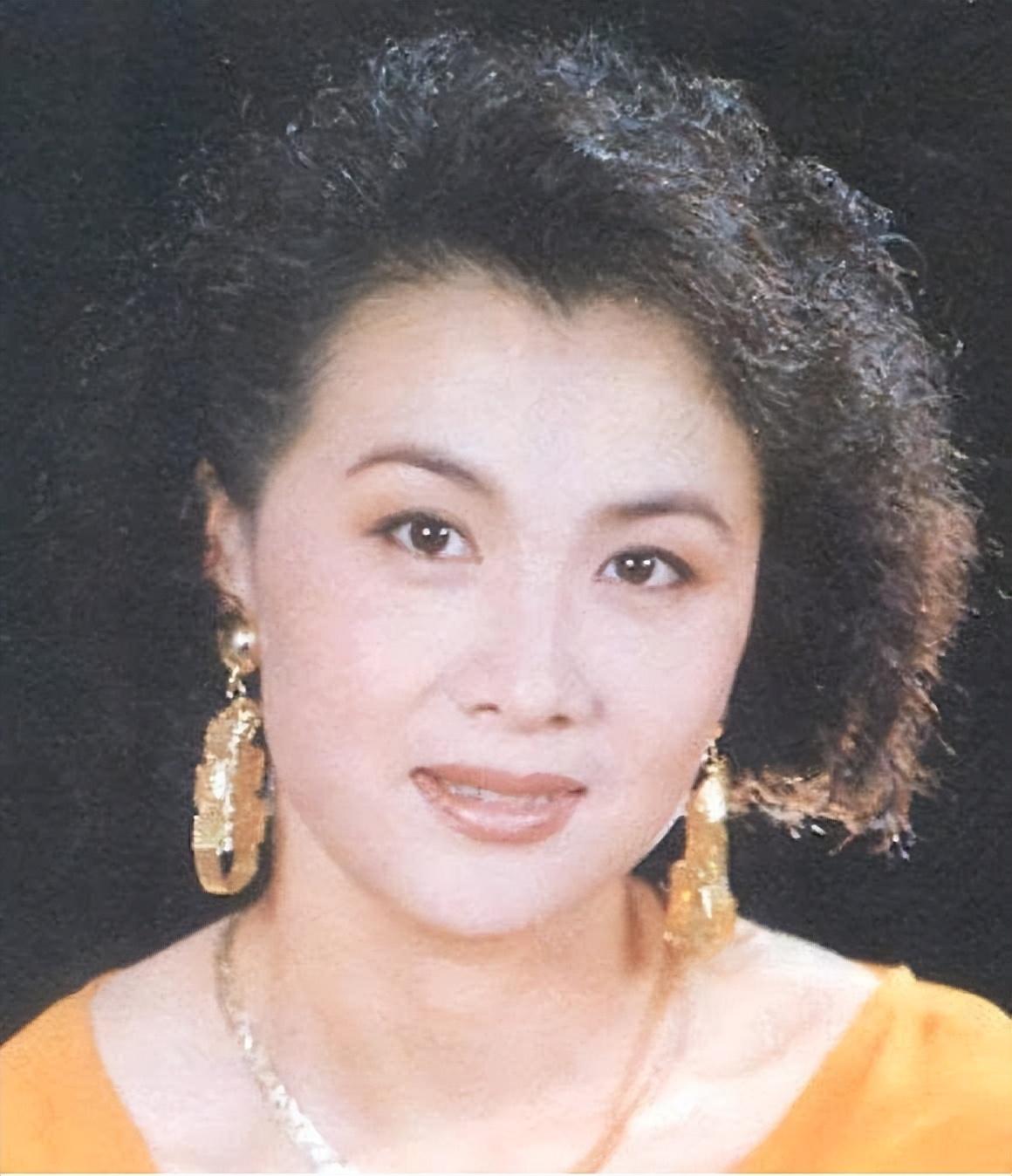 回顾演员李媛媛去世20年后丈夫誓不再婚儿子的坚持让人泪目