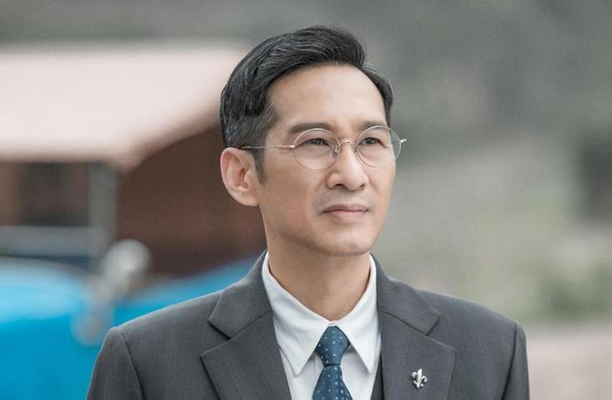 王劲松,演艺圈的璀璨明星!