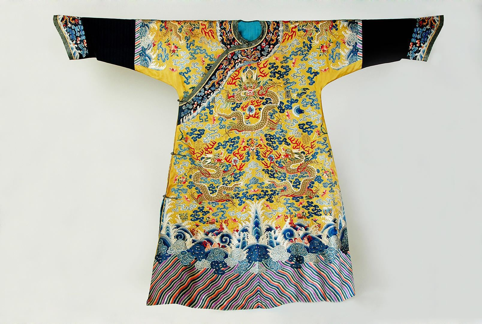 四爪龙和五爪龙在图案使用上的区别