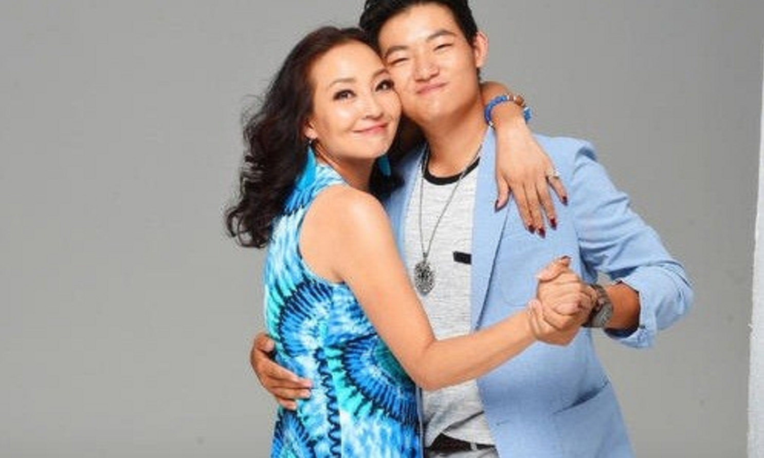 回顾马羚毕业于清华既是演员又是设计师为了孩子始终单身一人