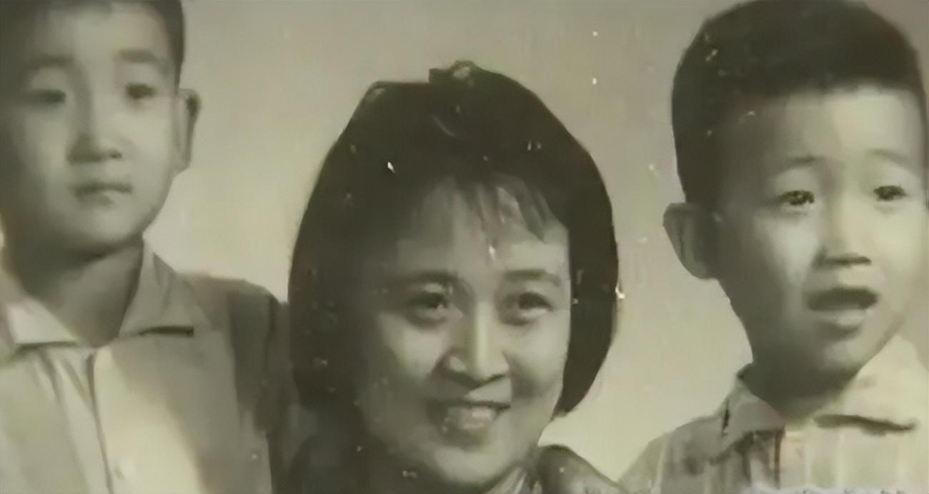 回顾孙凤英嫁二婚梁天替丈夫哥哥还债百万爱丈夫就要爱他家庭