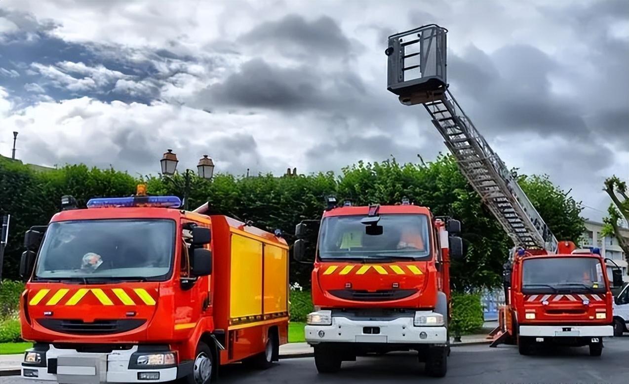 一辆消防车2400万中国能造航母火箭造个消防车怎么这么难