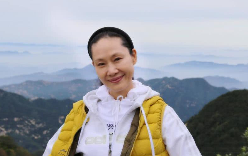 回顾于文华再婚嫁未婚小伙结婚22年没有共同孩子如今怎样了