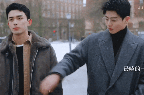 吴磊的哥哥爆火186cm肌肉男神好一个斯文败类