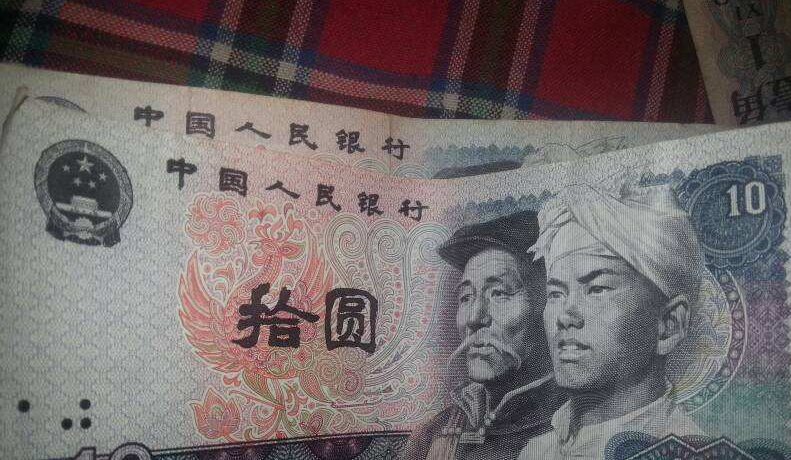 回顾一双棉鞋的恩情多年前老师寄20块钱买鞋后来学生回馈一套房