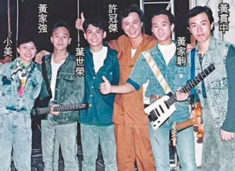 而且刚刚建立之时,一度无人问津,beyond乐队当年并没有经纪公司帮助