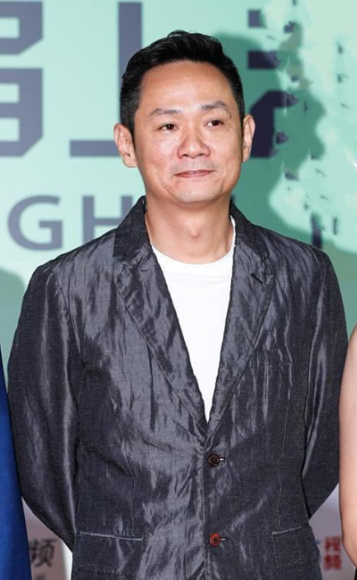 回顾果靖霖妻子去世14年发誓永不再娶今53岁无儿无女独自生活