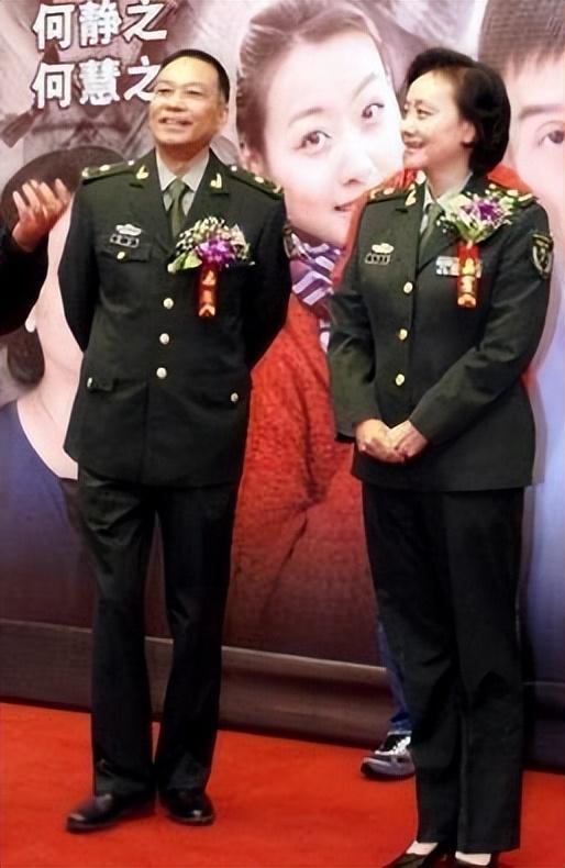 回顾黄梅莹命运坎坷嫁给金鑫后苦尽甘来恩爱38年孕育一子