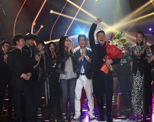 回顾韩磊苦追小16岁蒙古花王燕39岁得偿所愿结婚16年似初恋