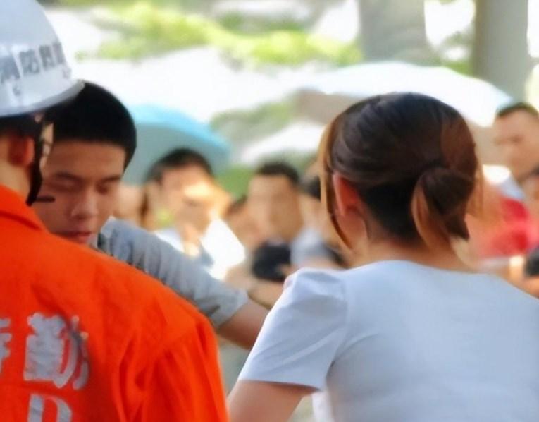 回顾男孩持刀跳桥19岁女孩一吻救人事后拒绝采访另嫁他人