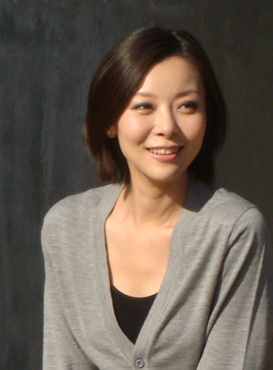回顾柯蓝不结婚不生子从主持人到实力演员她经历了啥