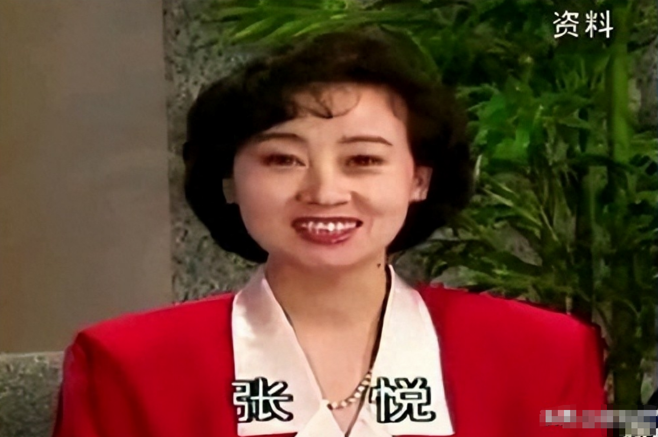 回顾主持人张悦在央视发展多年退休后被返聘今活成漂亮姥姥