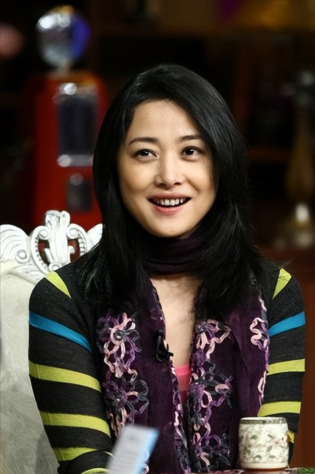 回顾刘蓓婚姻坎坷三婚再嫁第一任丈夫继子是当红小生张若昀