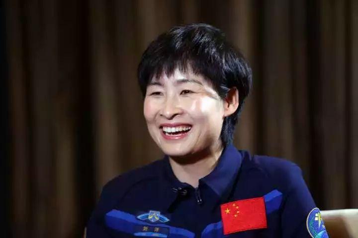 回顾航天员刘洋结婚8年不生孩子首次升空前为丈夫留下2条遗言