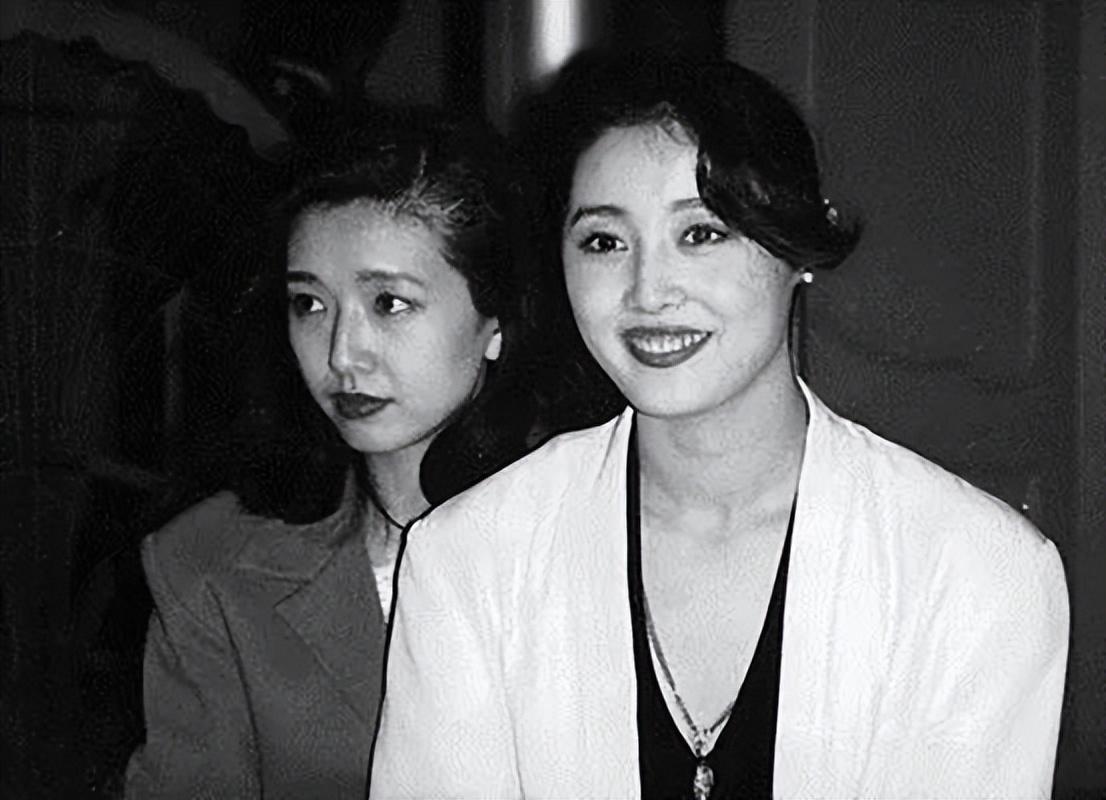 回顾刘蓓婚姻坎坷三婚再嫁第一任丈夫继子是当红小生张若昀