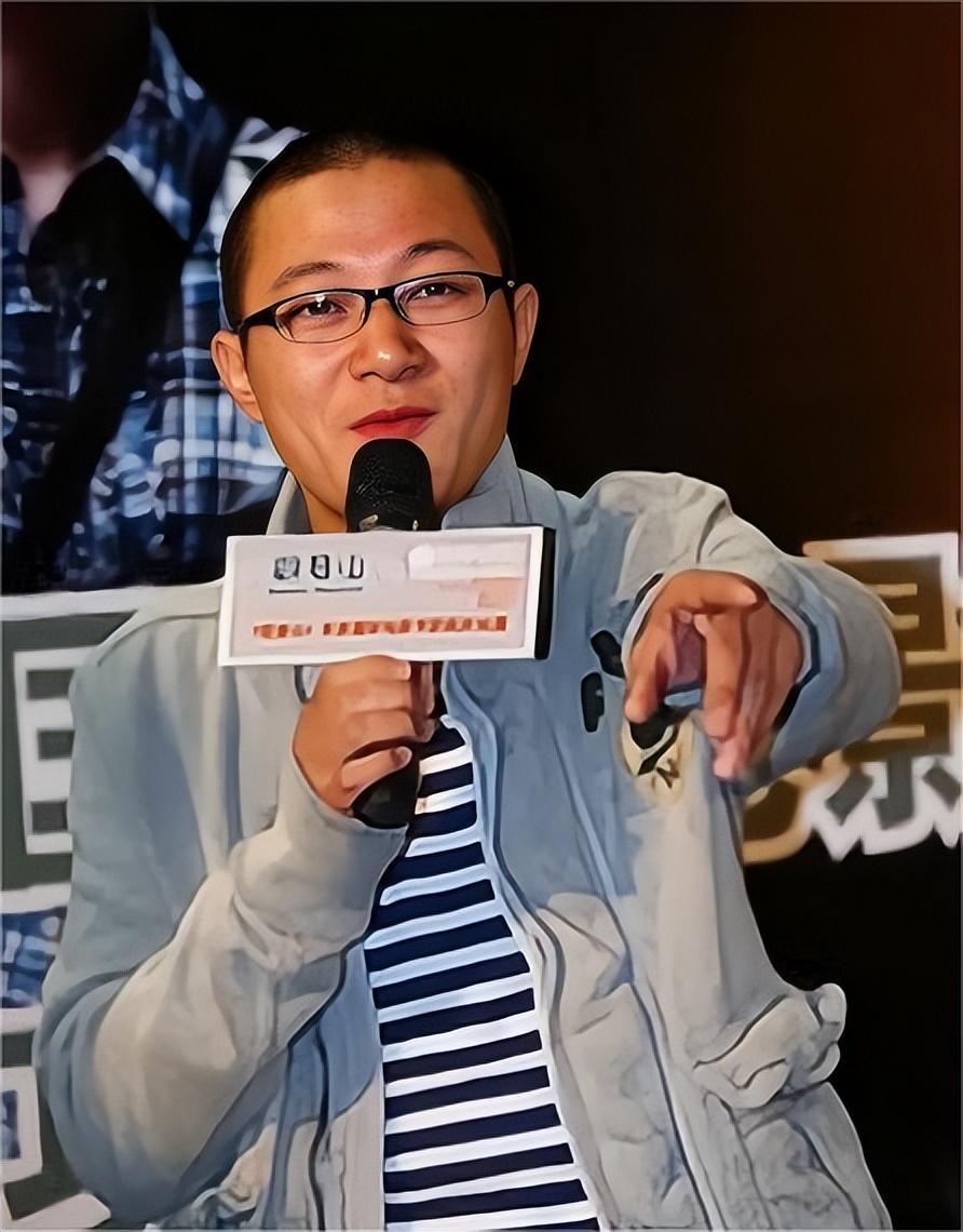 回顾曾剑娶演员妻子梅婷婚后生一儿一女一家四口幸福甜蜜