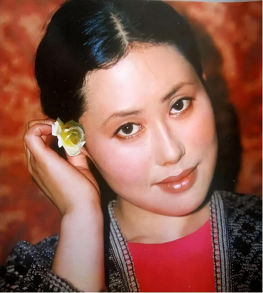 回顾斯琴高娃三婚嫁陈亮声定居瑞士丈夫离世她的坚持让人泪目