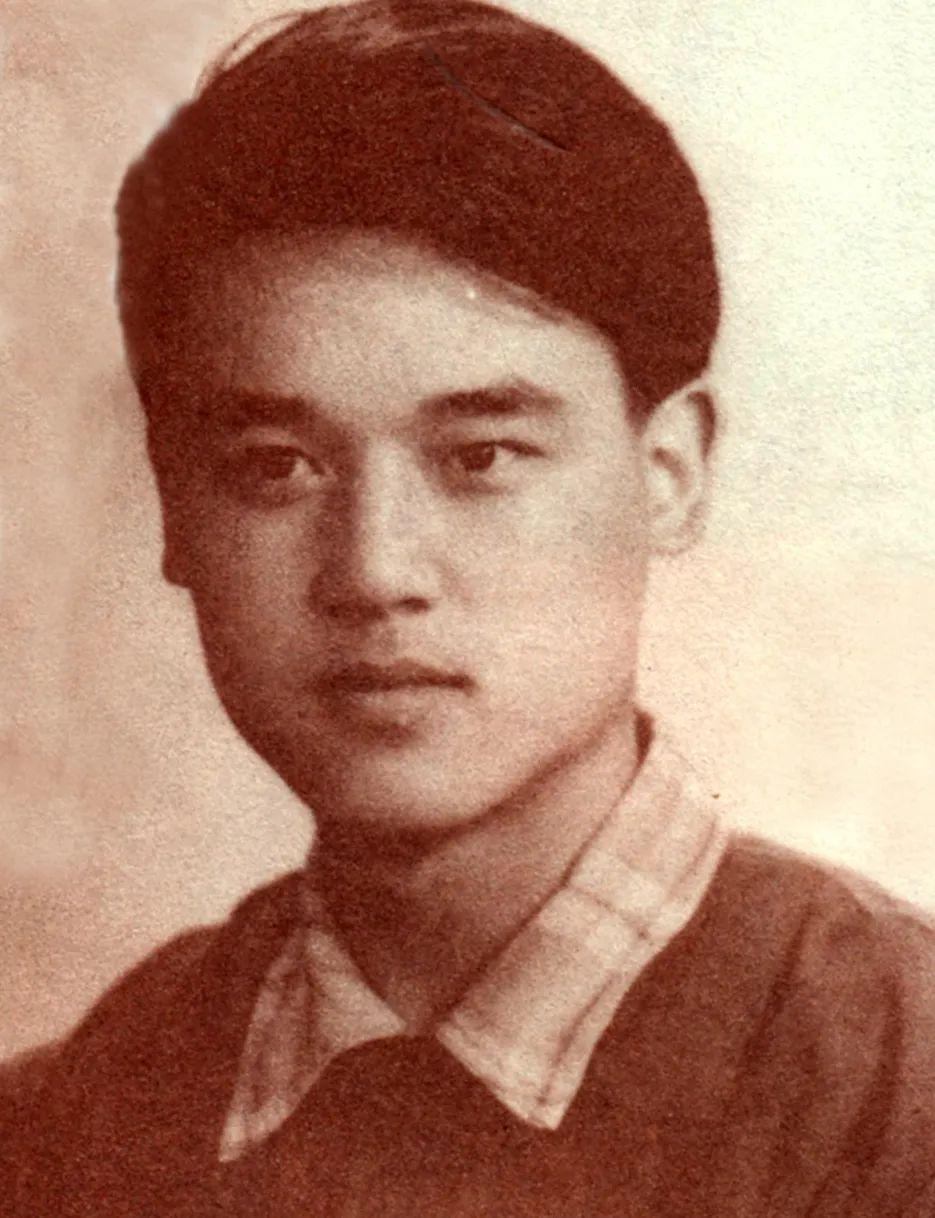 回顾达式常独宠妻子一人至今不愿买车83岁坚持拍戏令人动容