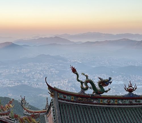 鼓山风景区─800米>福州鼓山相怀梅园─180米>梅里景区─2.