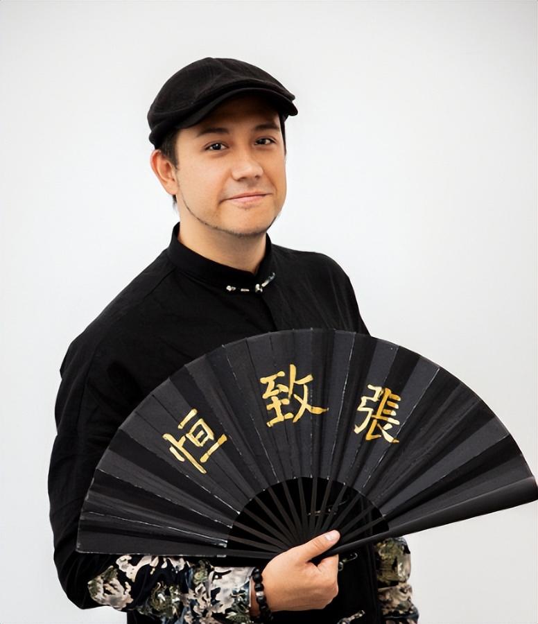 香港男星张致恒遇经济困难贴收款码求外界捐钱网友怒斥不要脸