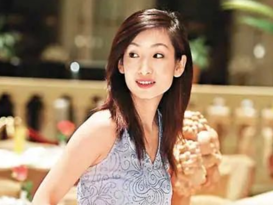 回顾秦海璐帮丧子丧夫的婆婆走出伤痛自己病了婆婆将她当女儿