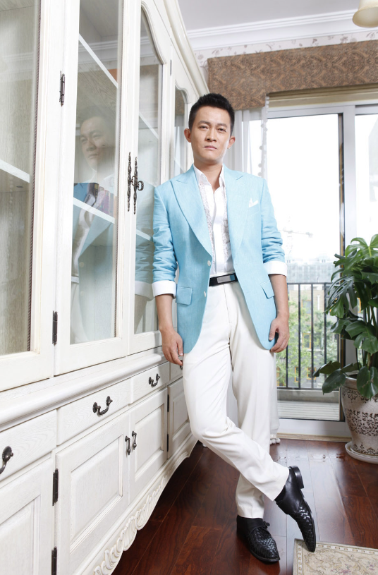 回顾老戏骨杨志刚娶初恋张静钱也归她管成名后更爱她